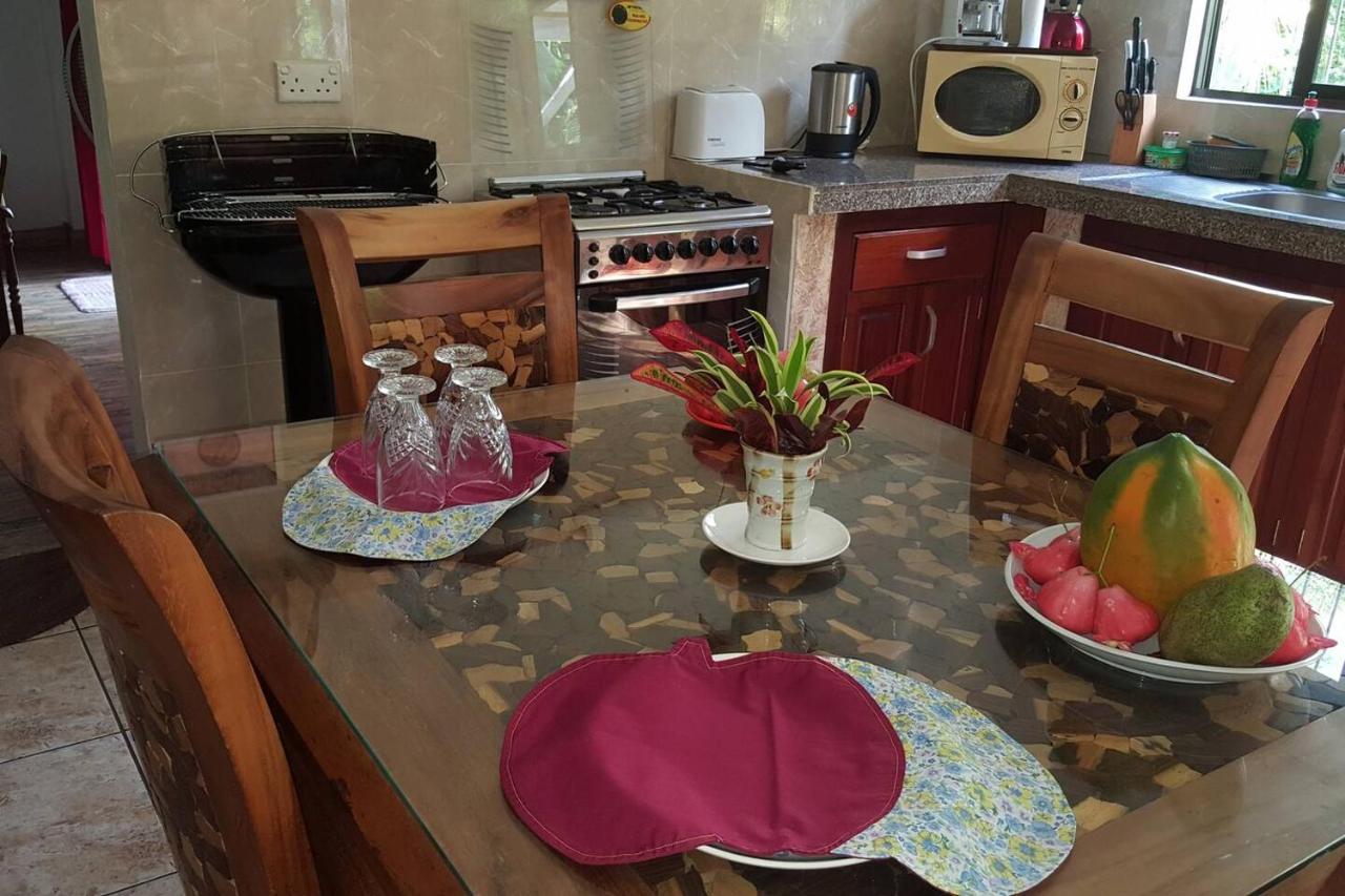 Gigi'S Self Catering Apartment Port Glaud 외부 사진