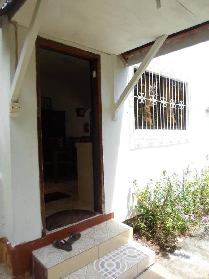Gigi'S Self Catering Apartment Port Glaud 외부 사진