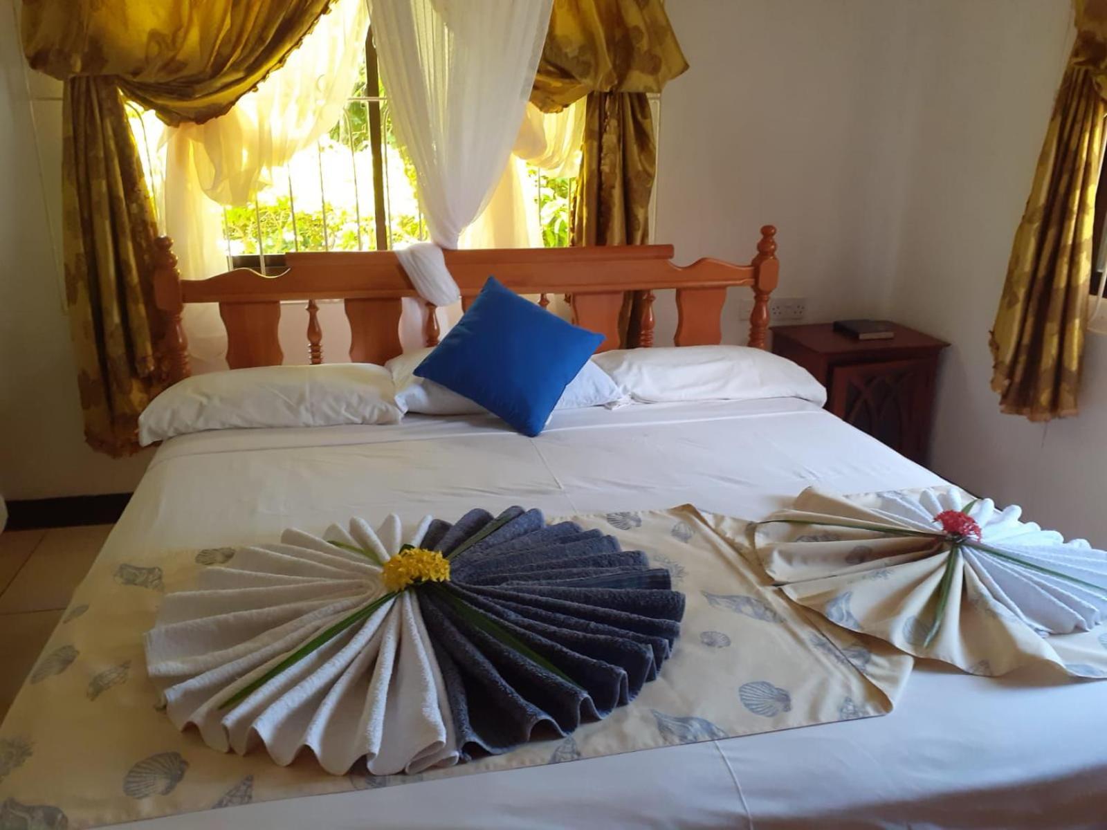 Gigi'S Self Catering Apartment Port Glaud 외부 사진